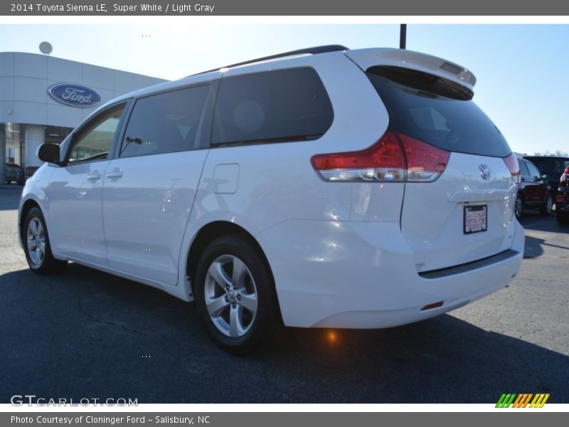 Super White / Light Gray 2014 Toyota Sienna LE