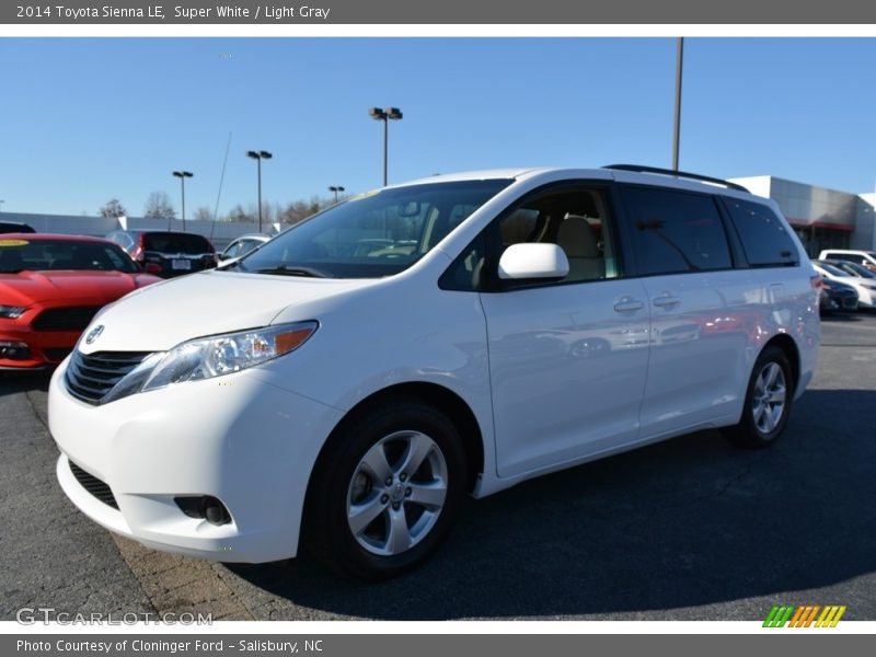 Super White / Light Gray 2014 Toyota Sienna LE