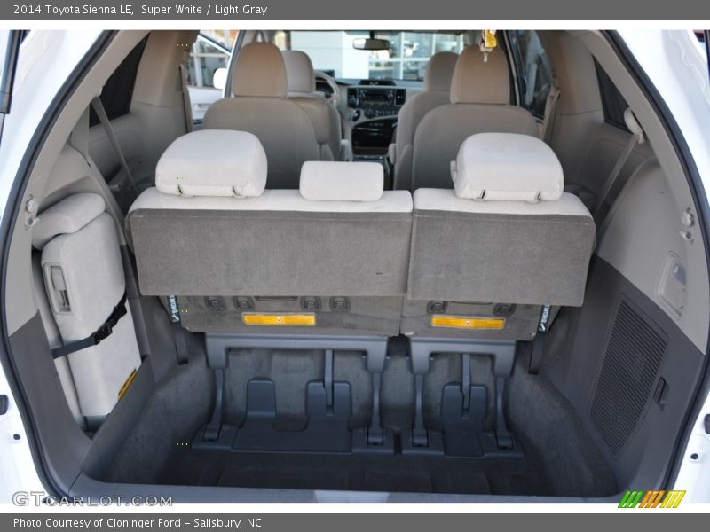 Super White / Light Gray 2014 Toyota Sienna LE