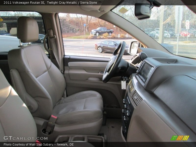 Twilight Gray Metallic / Sierra Stone 2011 Volkswagen Routan SE