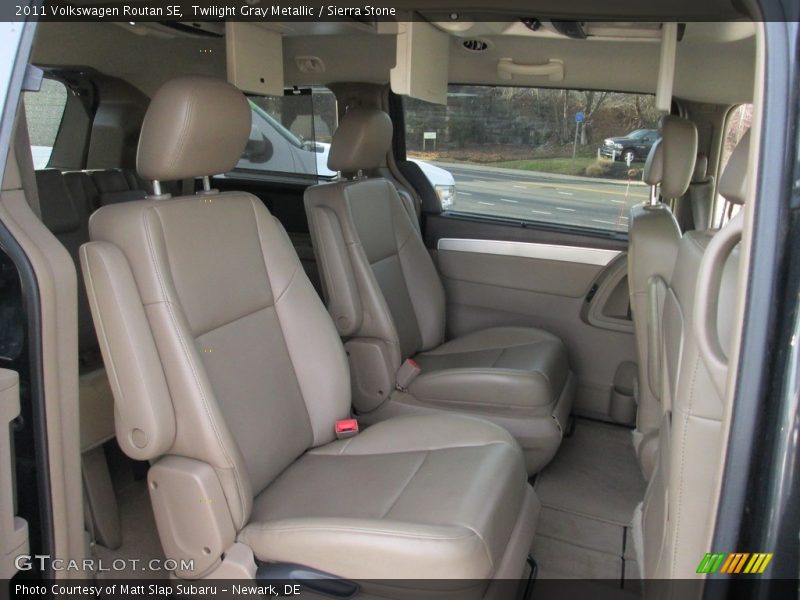 Twilight Gray Metallic / Sierra Stone 2011 Volkswagen Routan SE