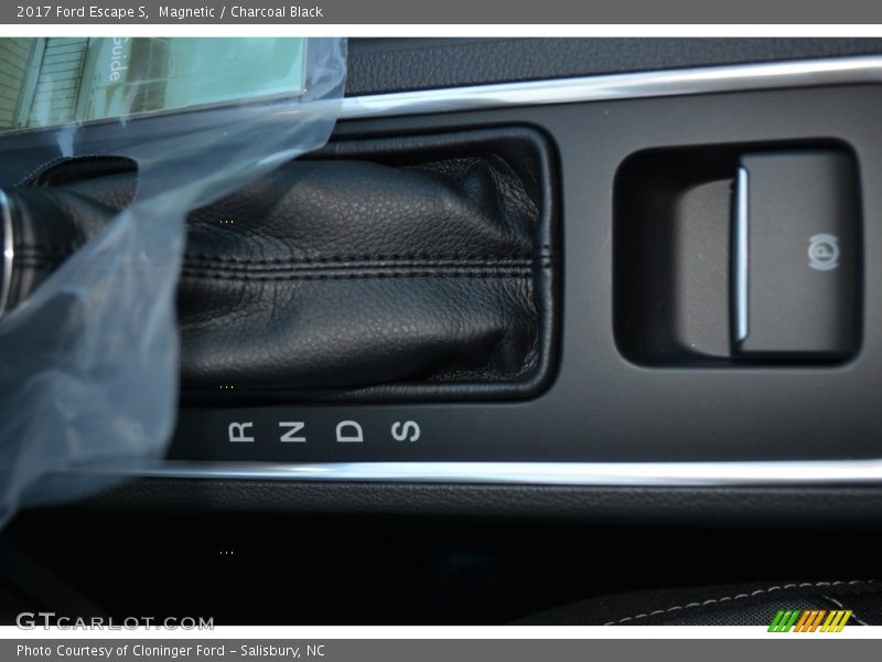 Magnetic / Charcoal Black 2017 Ford Escape S