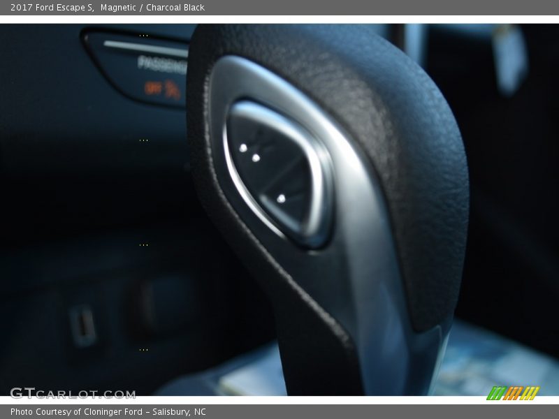 Magnetic / Charcoal Black 2017 Ford Escape S