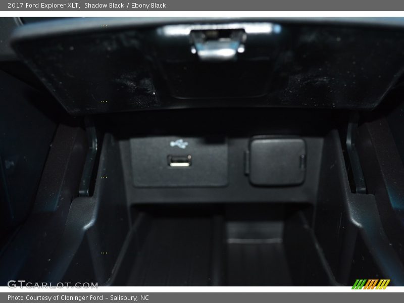 Shadow Black / Ebony Black 2017 Ford Explorer XLT