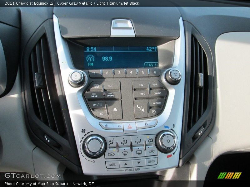 Cyber Gray Metallic / Light Titanium/Jet Black 2011 Chevrolet Equinox LS