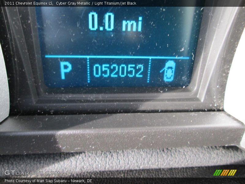 Cyber Gray Metallic / Light Titanium/Jet Black 2011 Chevrolet Equinox LS