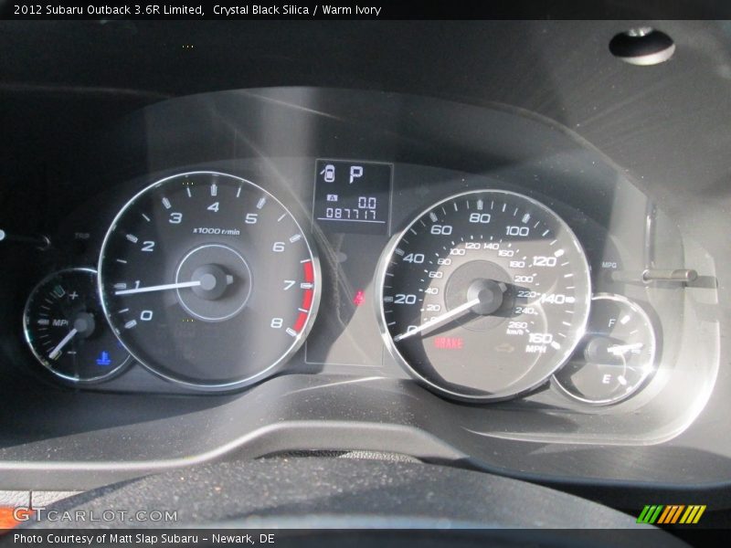 Crystal Black Silica / Warm Ivory 2012 Subaru Outback 3.6R Limited