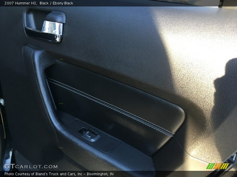 Black / Ebony Black 2007 Hummer H3