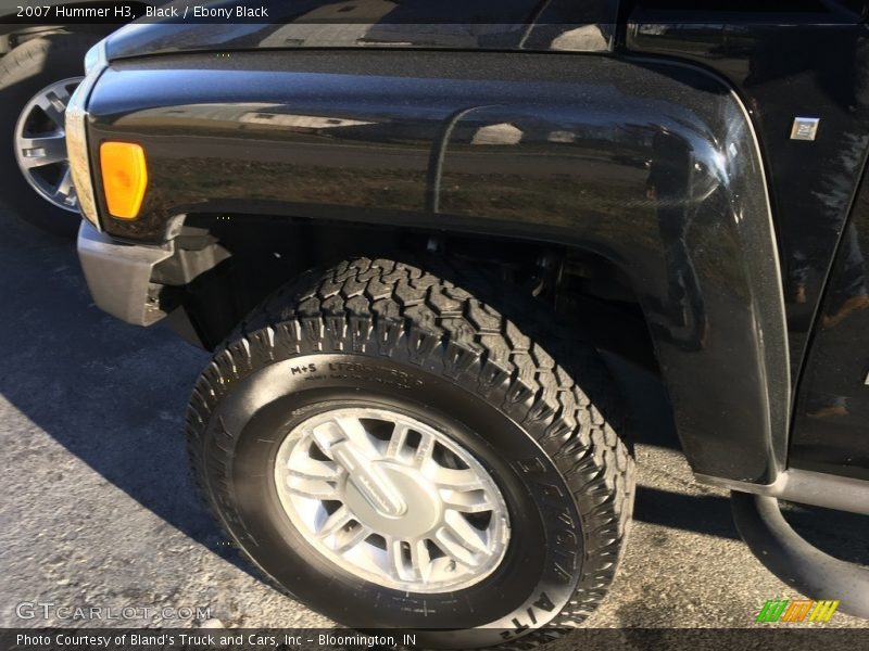 Black / Ebony Black 2007 Hummer H3