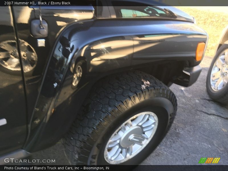Black / Ebony Black 2007 Hummer H3