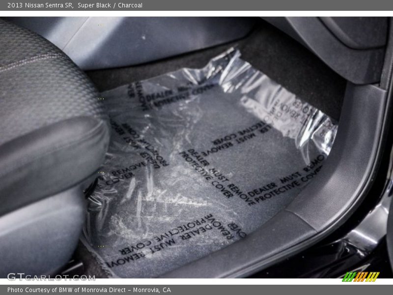 Super Black / Charcoal 2013 Nissan Sentra SR