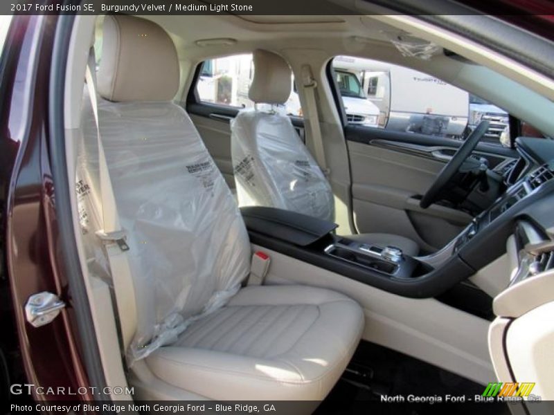 Burgundy Velvet / Medium Light Stone 2017 Ford Fusion SE