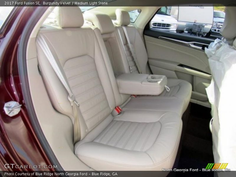 Burgundy Velvet / Medium Light Stone 2017 Ford Fusion SE