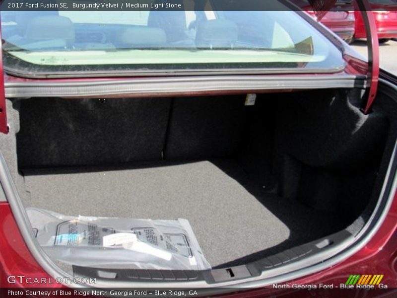 Burgundy Velvet / Medium Light Stone 2017 Ford Fusion SE