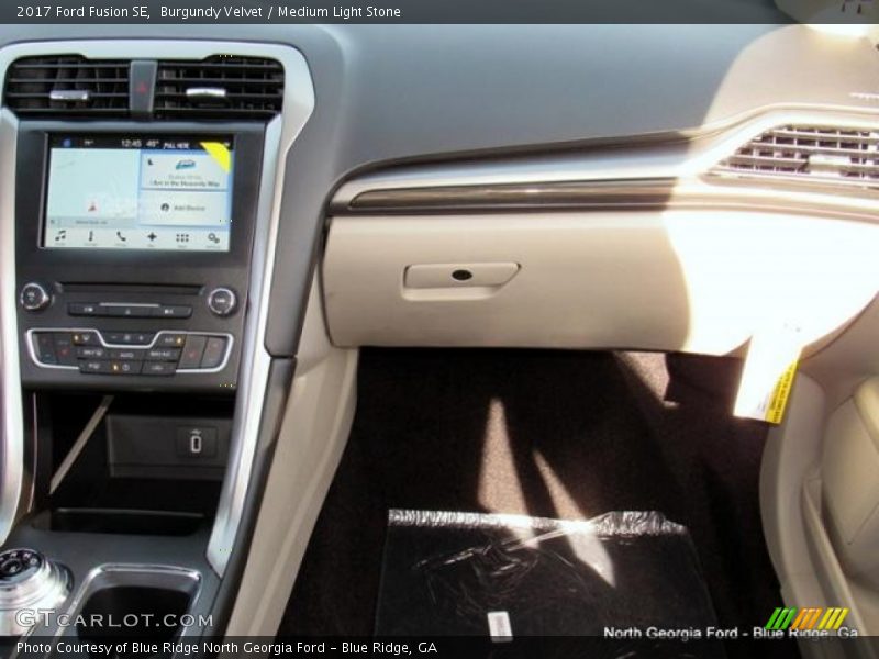 Burgundy Velvet / Medium Light Stone 2017 Ford Fusion SE