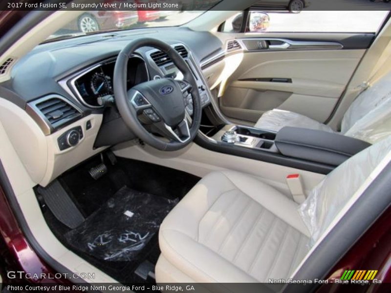 Burgundy Velvet / Medium Light Stone 2017 Ford Fusion SE