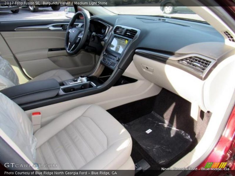 Burgundy Velvet / Medium Light Stone 2017 Ford Fusion SE