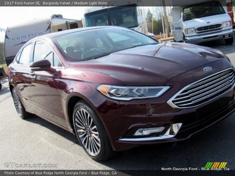 Burgundy Velvet / Medium Light Stone 2017 Ford Fusion SE
