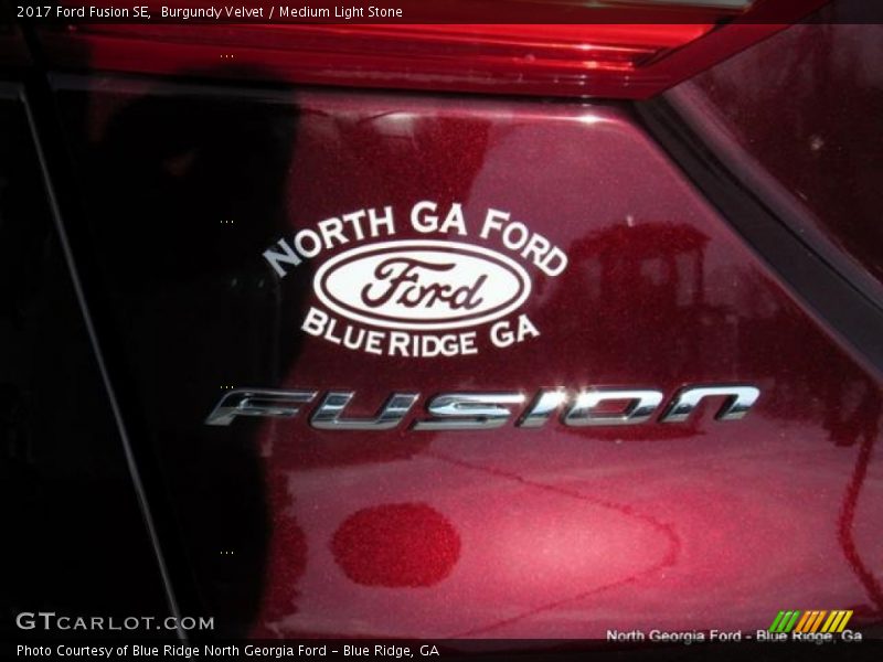 Burgundy Velvet / Medium Light Stone 2017 Ford Fusion SE