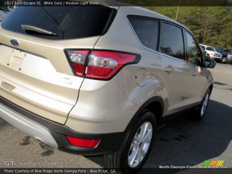 White Gold / Medium Light Stone 2017 Ford Escape SE