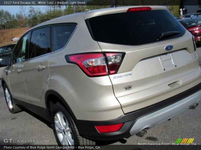White Gold / Medium Light Stone 2017 Ford Escape SE