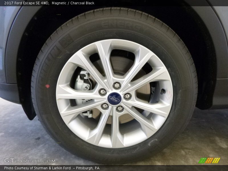 Magnetic / Charcoal Black 2017 Ford Escape SE 4WD