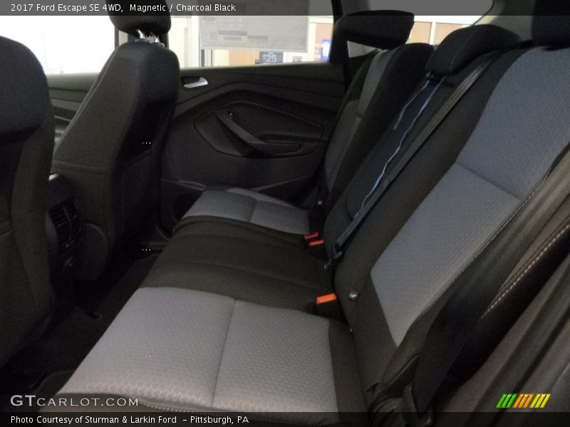 Magnetic / Charcoal Black 2017 Ford Escape SE 4WD