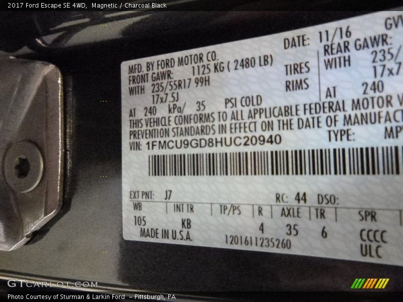 Magnetic / Charcoal Black 2017 Ford Escape SE 4WD