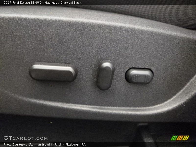 Magnetic / Charcoal Black 2017 Ford Escape SE 4WD