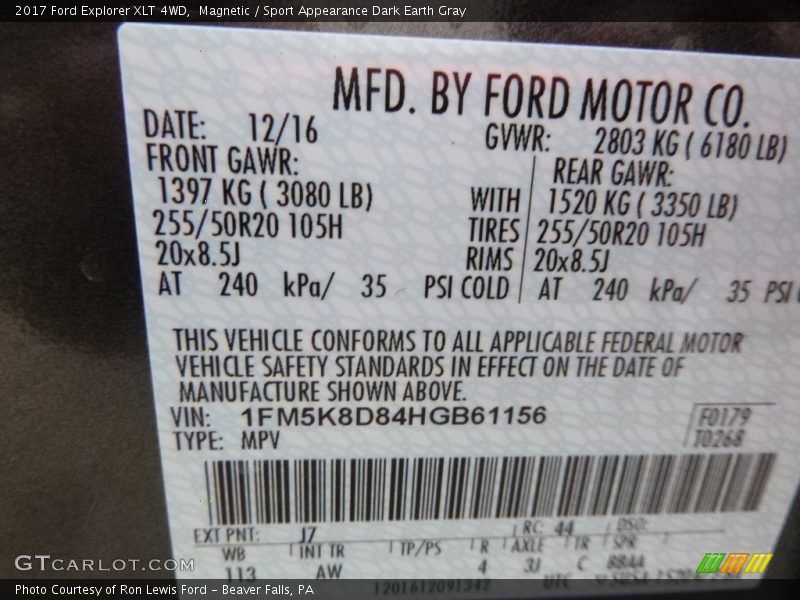 Magnetic / Sport Appearance Dark Earth Gray 2017 Ford Explorer XLT 4WD
