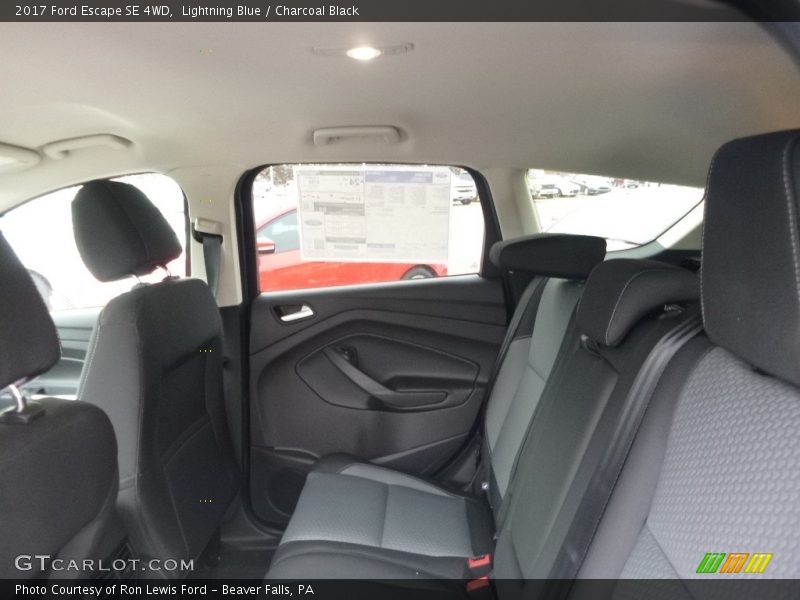 Lightning Blue / Charcoal Black 2017 Ford Escape SE 4WD
