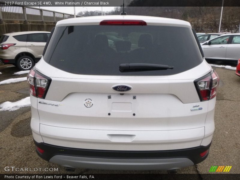 White Platinum / Charcoal Black 2017 Ford Escape SE 4WD
