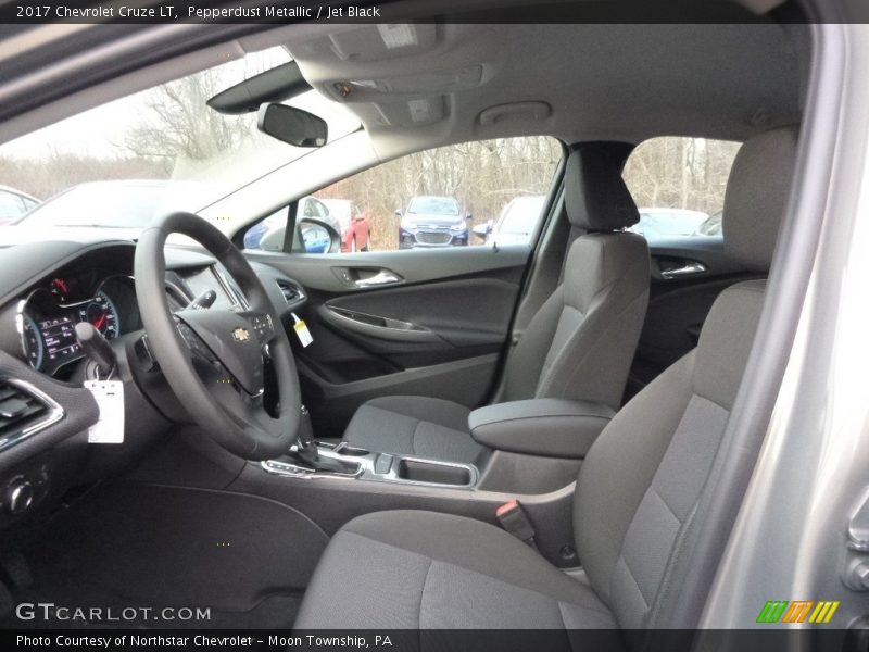 Pepperdust Metallic / Jet Black 2017 Chevrolet Cruze LT