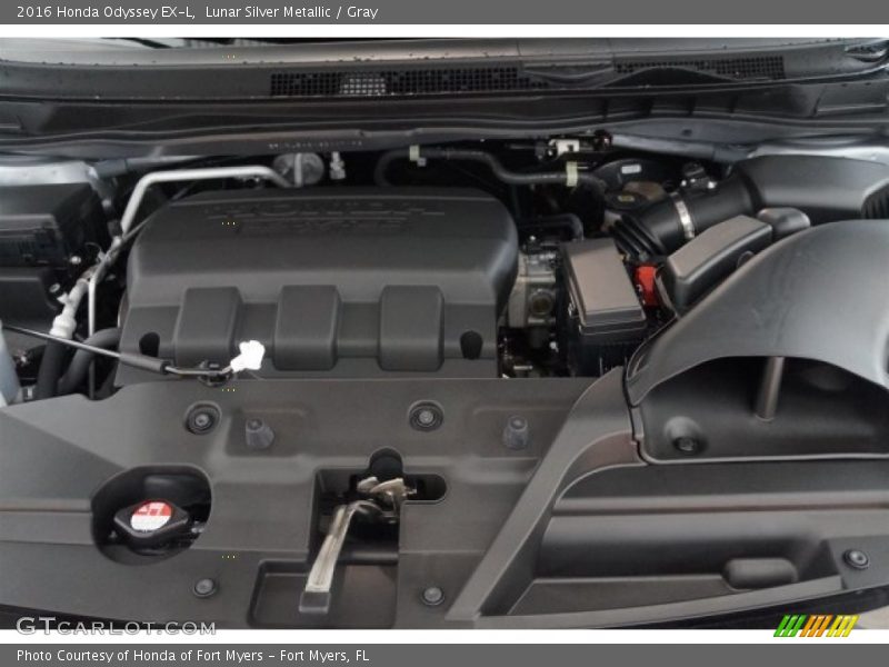 Lunar Silver Metallic / Gray 2016 Honda Odyssey EX-L