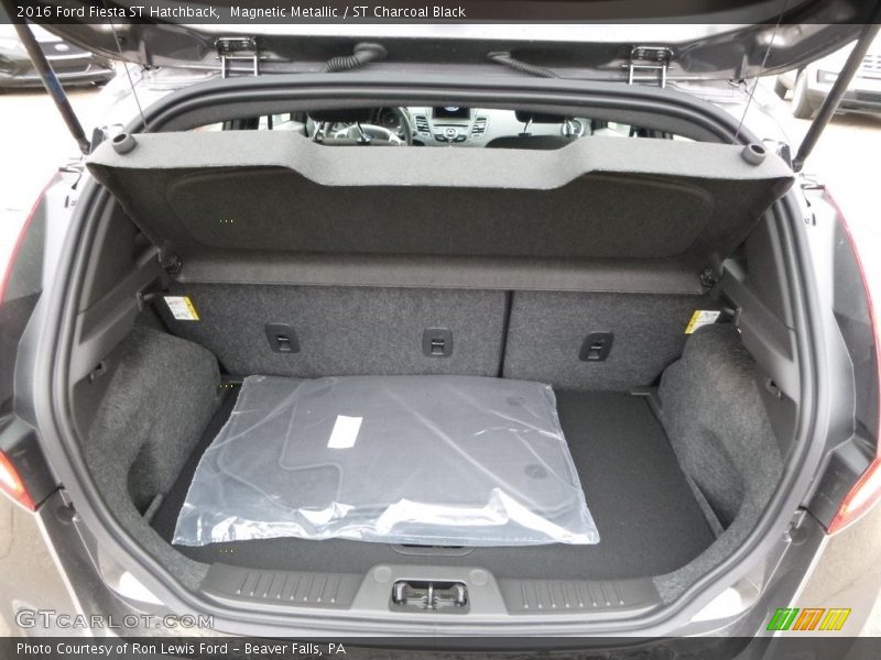 Magnetic Metallic / ST Charcoal Black 2016 Ford Fiesta ST Hatchback