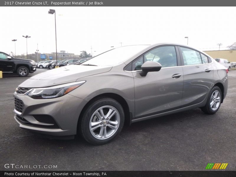 Pepperdust Metallic / Jet Black 2017 Chevrolet Cruze LT