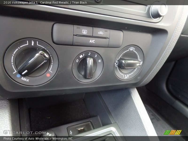 Cardinal Red Metallic / Titan Black 2016 Volkswagen Jetta S