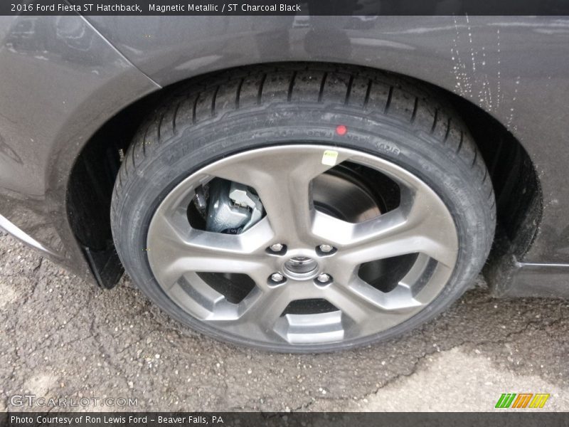 Magnetic Metallic / ST Charcoal Black 2016 Ford Fiesta ST Hatchback