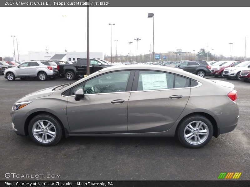 Pepperdust Metallic / Jet Black 2017 Chevrolet Cruze LT