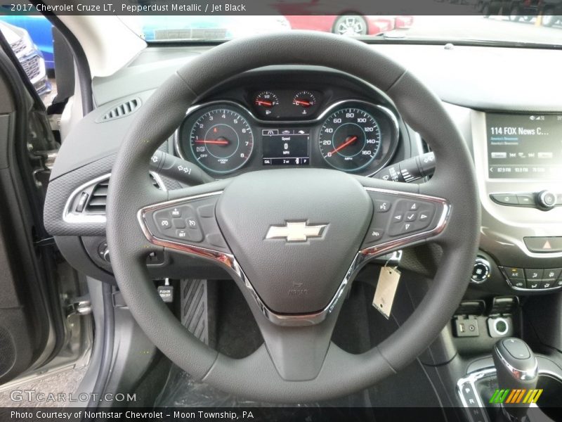 Pepperdust Metallic / Jet Black 2017 Chevrolet Cruze LT