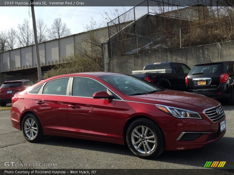 Venetian Red / Gray 2016 Hyundai Sonata SE