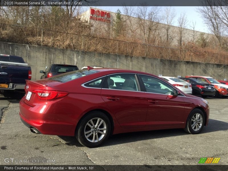 Venetian Red / Gray 2016 Hyundai Sonata SE