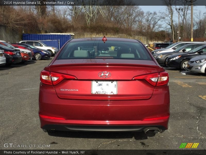 Venetian Red / Gray 2016 Hyundai Sonata SE