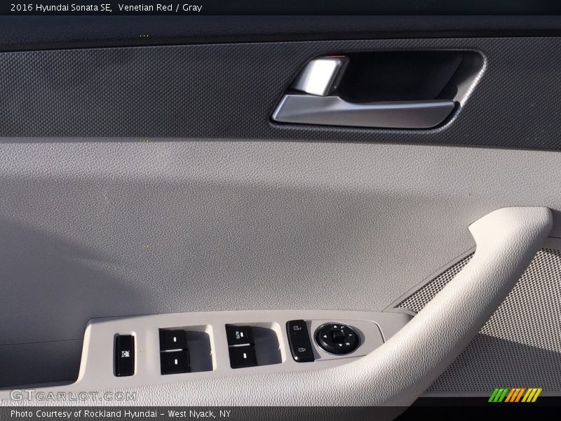 Venetian Red / Gray 2016 Hyundai Sonata SE