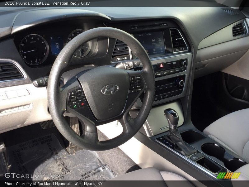 Venetian Red / Gray 2016 Hyundai Sonata SE