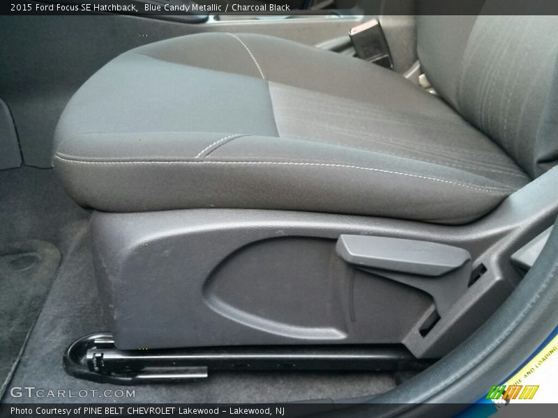Blue Candy Metallic / Charcoal Black 2015 Ford Focus SE Hatchback