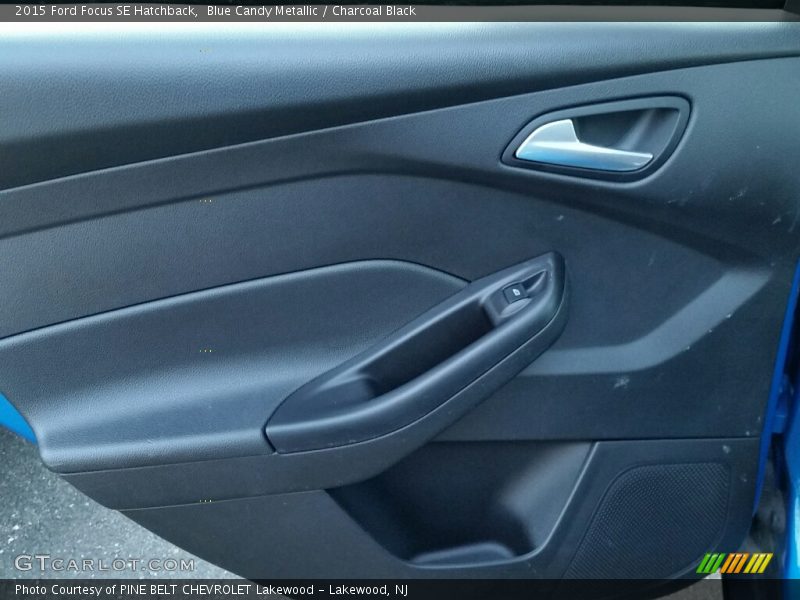 Blue Candy Metallic / Charcoal Black 2015 Ford Focus SE Hatchback