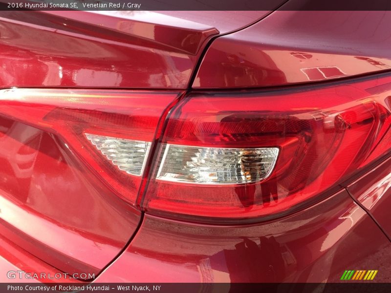 Venetian Red / Gray 2016 Hyundai Sonata SE