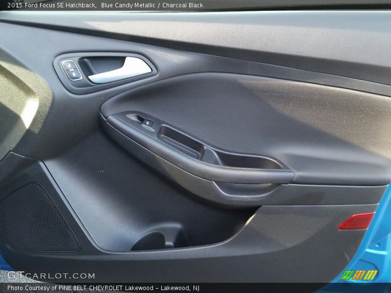 Blue Candy Metallic / Charcoal Black 2015 Ford Focus SE Hatchback