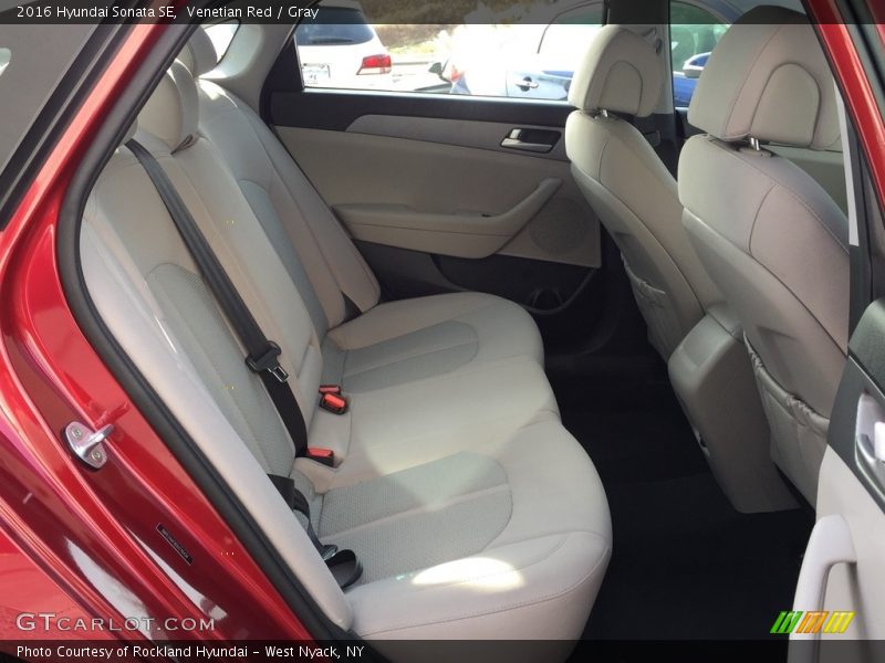 Venetian Red / Gray 2016 Hyundai Sonata SE